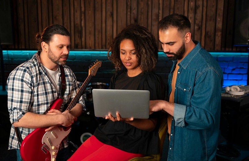 海外網(wǎng)紅費(fèi)用：影響因素與營(yíng)銷策略