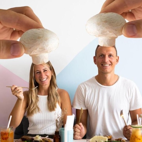 中國非物質(zhì)文化遺產(chǎn)的產(chǎn)品找哪類的海外KOL合作比較好？