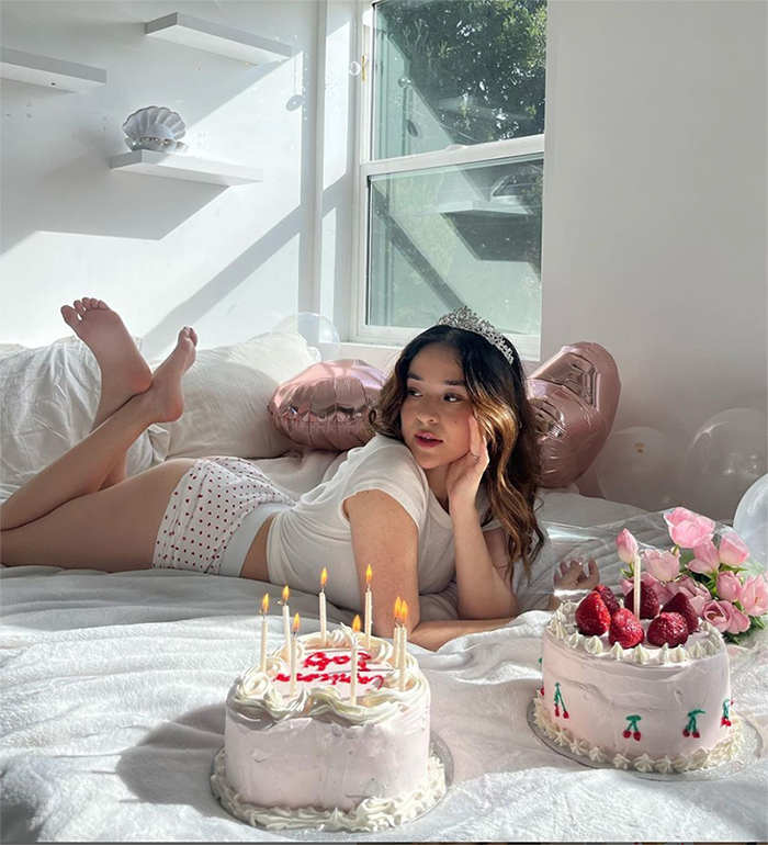 美國(guó)百萬(wàn)粉絲時(shí)尚美妝網(wǎng)紅博主