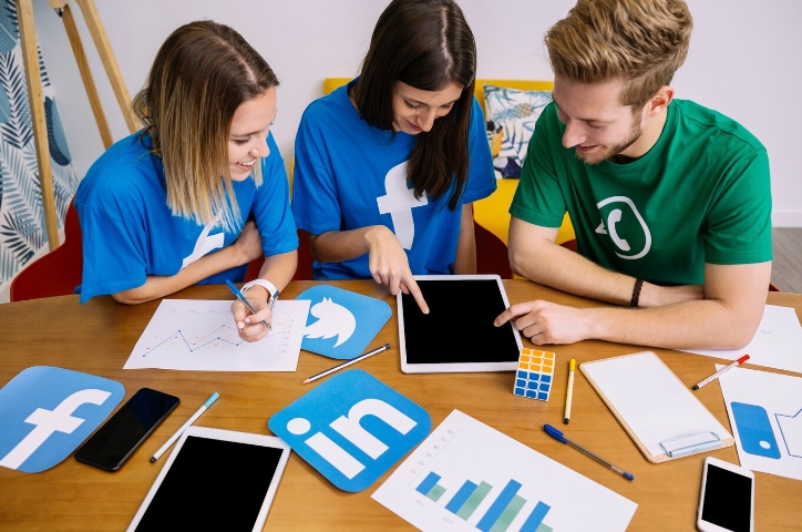 海外社媒代運營與自建團隊的對比：哪種更劃算？