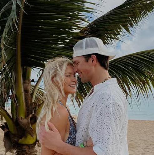 YouTube網(wǎng)紅推廣:美國(guó)情侶線下采訪分享類博主