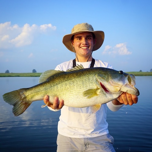 美國(guó)戶(hù)外休閑釣魚(yú)博主