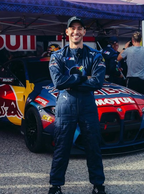 YouTube網(wǎng)紅推廣:希臘70萬粉絲汽車大博主